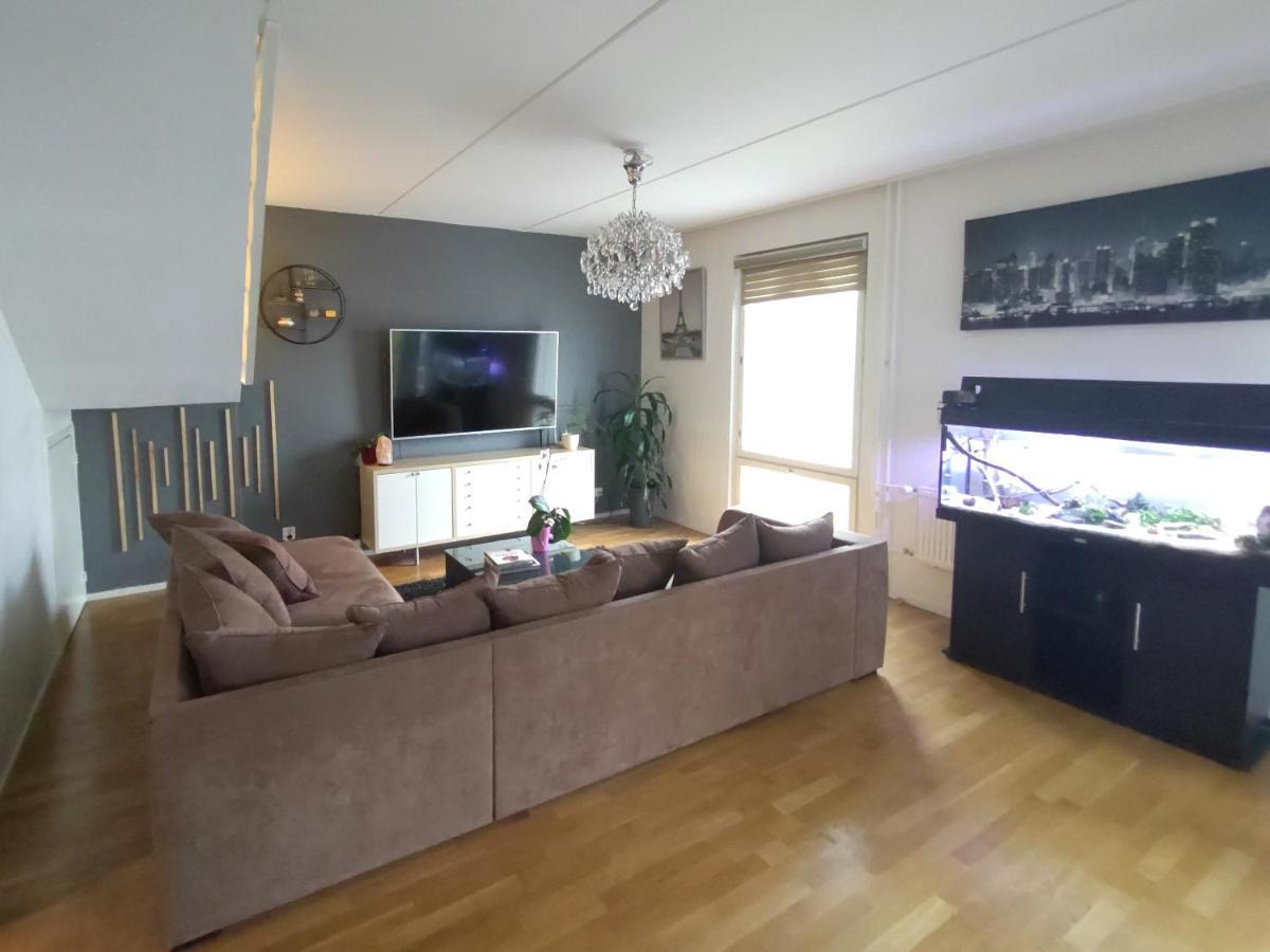 Apartamento Helsinki Penthouse Near The West Harbor Exterior foto