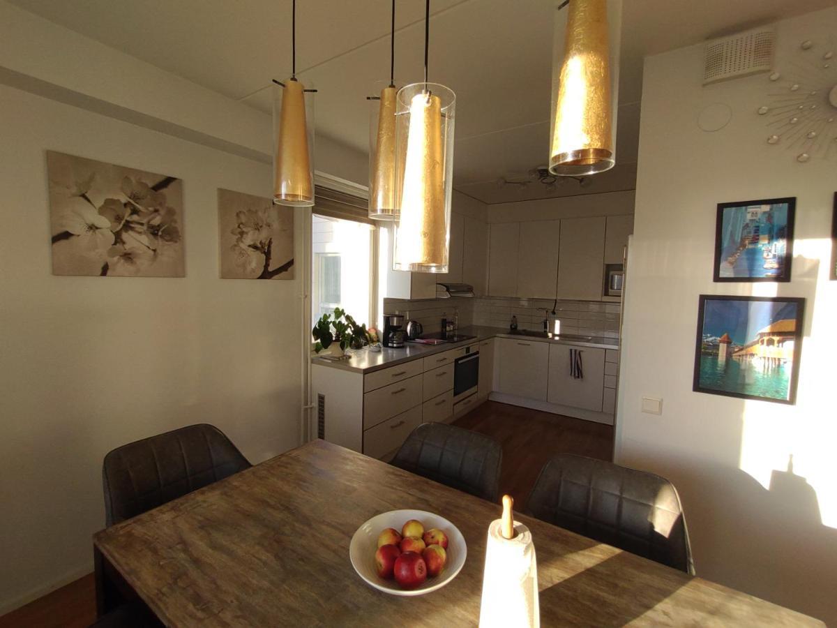 Apartamento Helsinki Penthouse Near The West Harbor Exterior foto